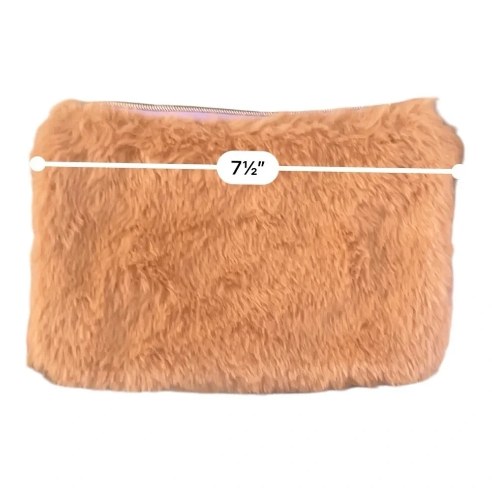 NWOT Ipsy Glam Bag tan faux fur makeup bag zipper 7 x 5